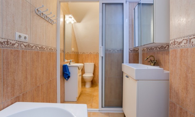 Herverkoop - Terraced house / Townhouse -
Torrevieja - La Siesta