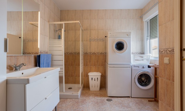 Herverkoop - Terraced house / Townhouse -
Torrevieja - La Siesta