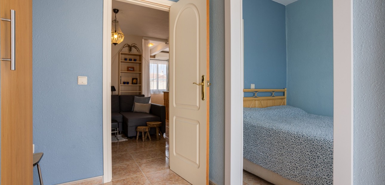 Herverkoop - Terraced house / Townhouse -
Torrevieja - La Siesta