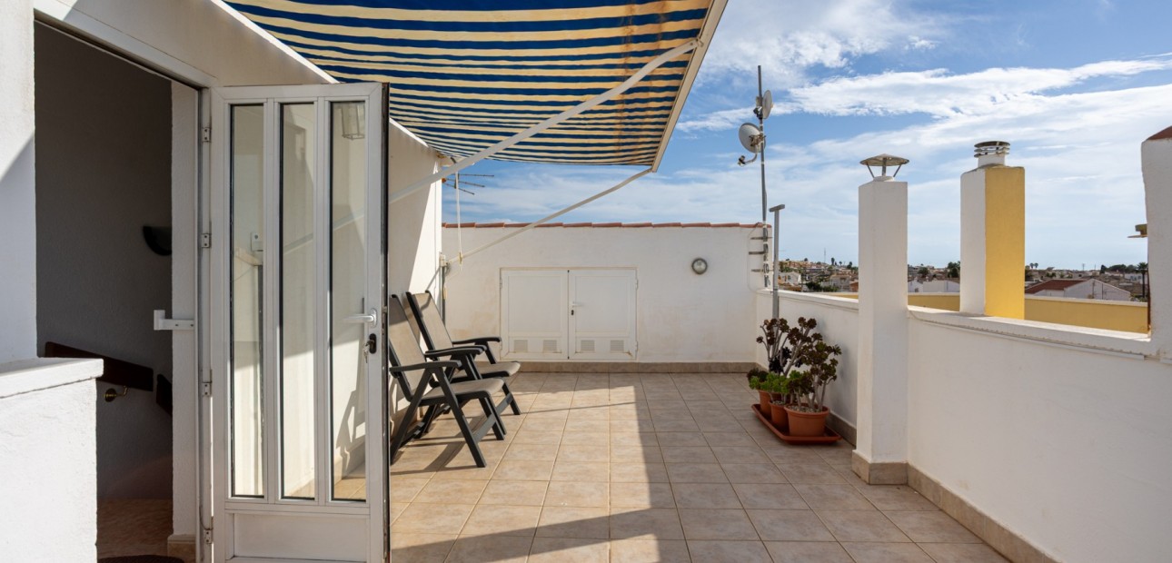 Herverkoop - Terraced house / Townhouse -
Torrevieja - La Siesta