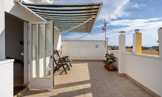 Herverkoop - Terraced house / Townhouse -
Torrevieja - La Siesta