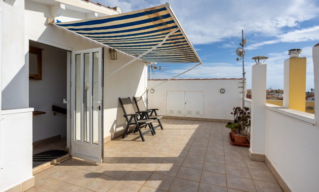 Herverkoop - Terraced house / Townhouse -
Torrevieja - La Siesta