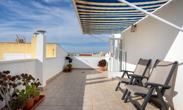 Herverkoop - Terraced house / Townhouse -
Torrevieja - La Siesta