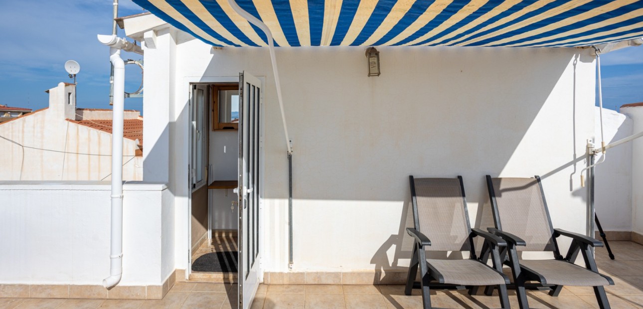 Herverkoop - Terraced house / Townhouse -
Torrevieja - La Siesta