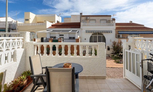 Herverkoop - Terraced house / Townhouse -
Torrevieja - La Siesta