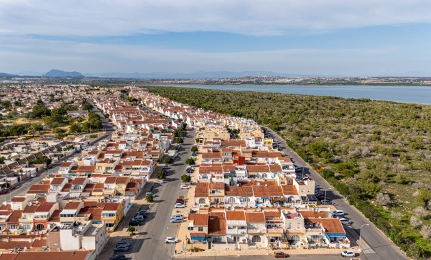 Herverkoop - Terraced house / Townhouse -
Torrevieja - La Siesta