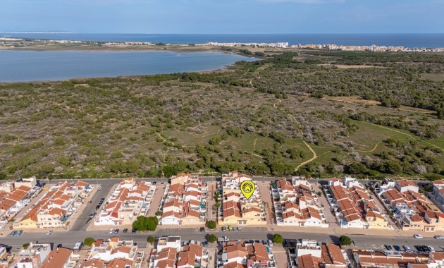 Herverkoop - Terraced house / Townhouse -
Torrevieja - La Siesta