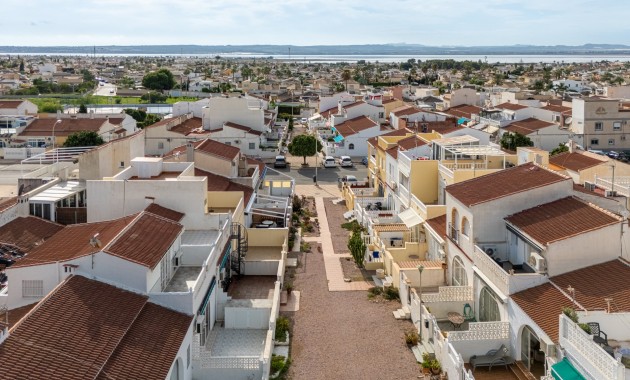 Herverkoop - Terraced house / Townhouse -
Torrevieja - La Siesta