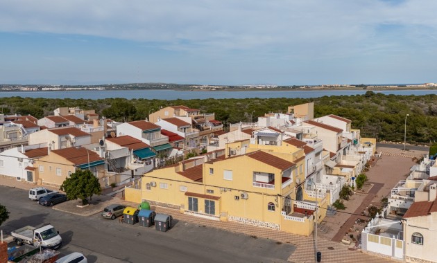 Herverkoop - Terraced house / Townhouse -
Torrevieja - La Siesta