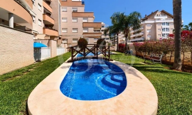 Venta - Apartamento / piso -
Denia