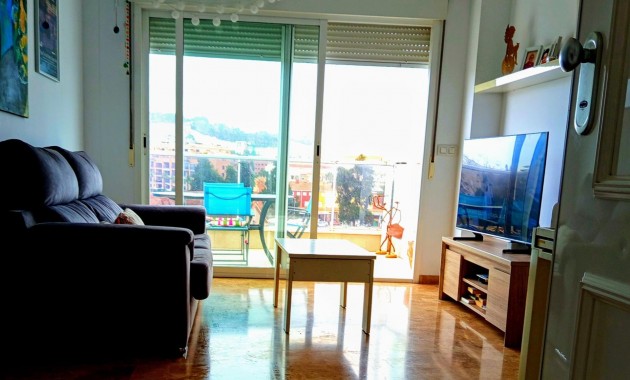 Venta - Apartamento / piso -
Denia