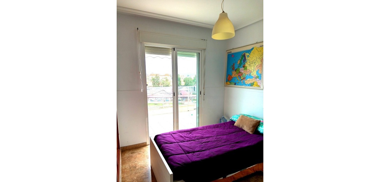 Venta - Apartamento / piso -
Denia
