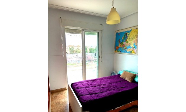 Venta - Apartamento / piso -
Denia