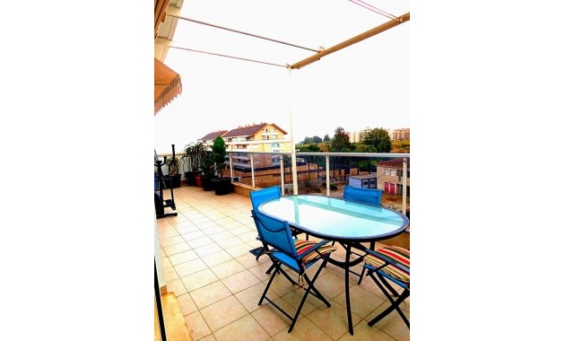 Venta - Apartamento / piso -
Denia