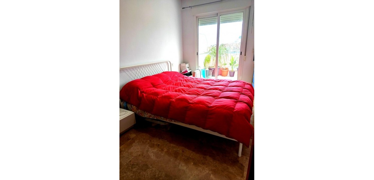 Venta - Apartamento / piso -
Denia