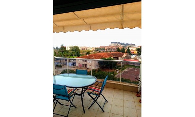 Venta - Apartamento / piso -
Denia