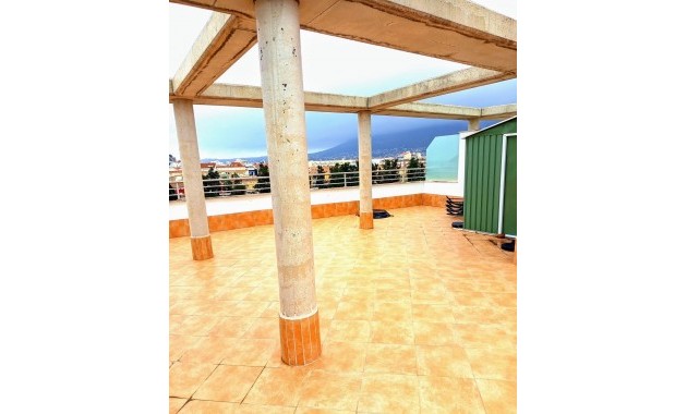 Venta - Apartamento / piso -
Denia