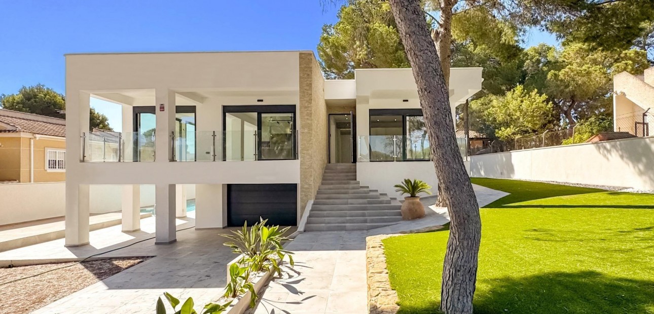 Venta - Villa -
Torrevieja - Los balcones