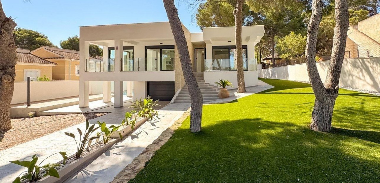 Venta - Villa -
Torrevieja - Los balcones