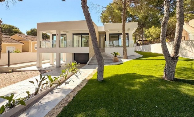 Venta - Villa -
Torrevieja - Los balcones