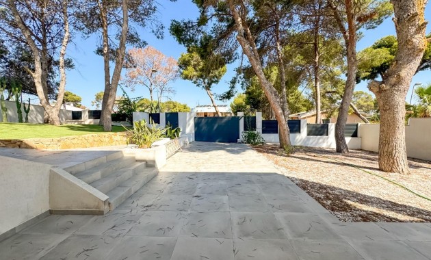 Venta - Villa -
Torrevieja - Los balcones