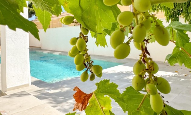 Venta - Villa -
Torrevieja - Los balcones