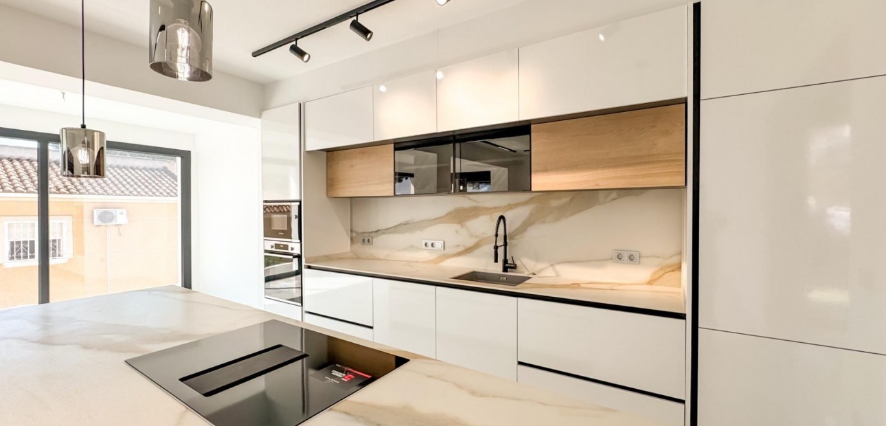 Venta - Villa -
Torrevieja - Los balcones