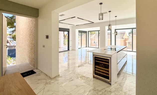 Venta - Villa -
Torrevieja - Los balcones