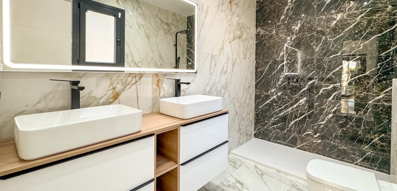 Venta - Villa -
Torrevieja - Los balcones