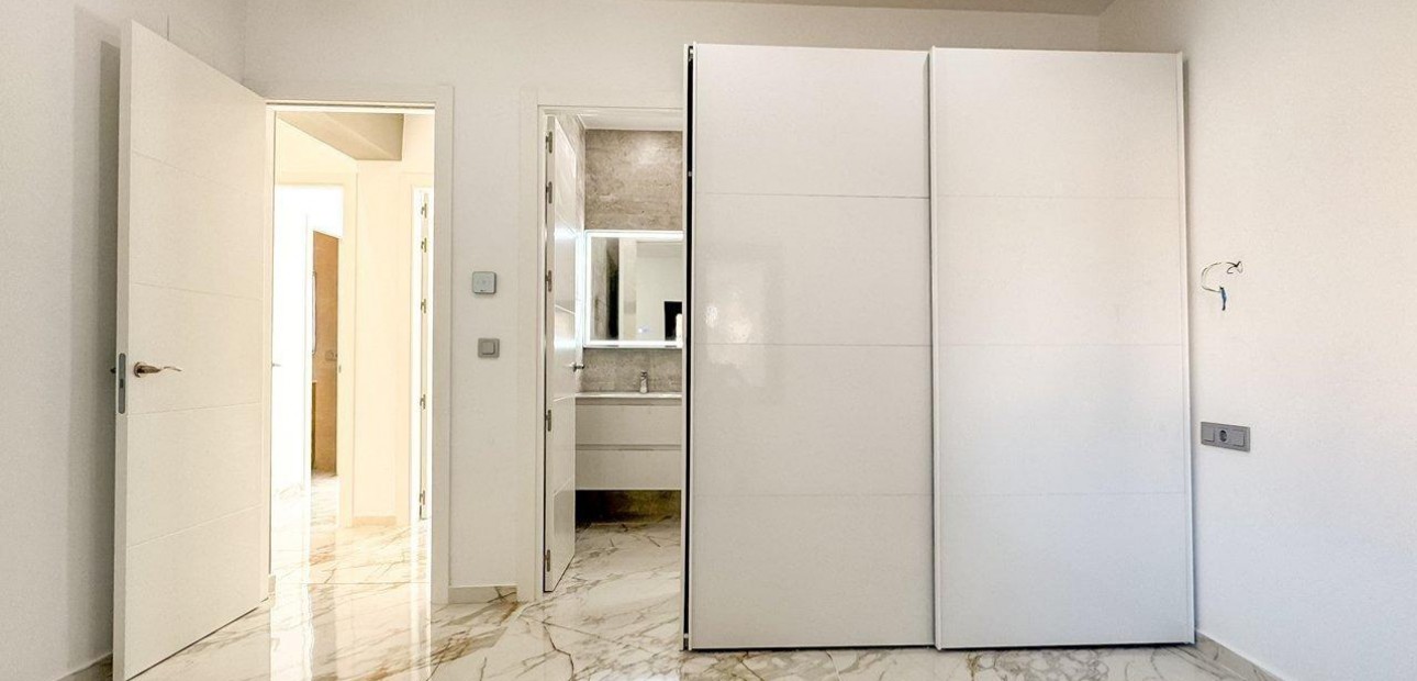 Venta - Villa -
Torrevieja - Los balcones