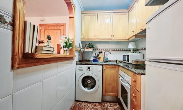 Sale - Apartment / flat -
Torrevieja - Centro