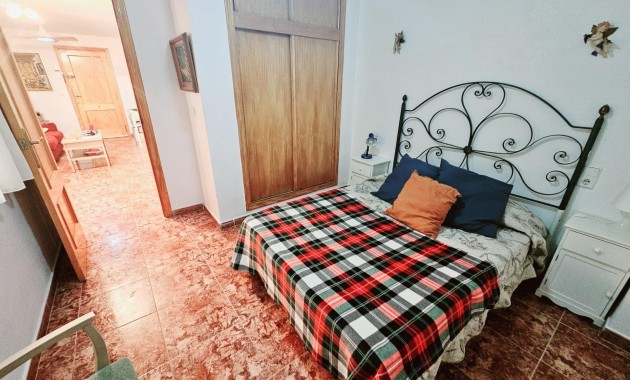 Sale - Apartment / flat -
Torrevieja - Centro