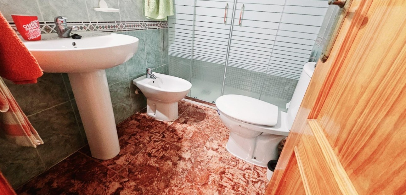 Sale - Apartment / flat -
Torrevieja - Centro