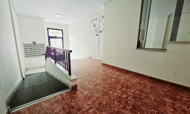 Sale - Apartment / flat -
Torrevieja - Centro