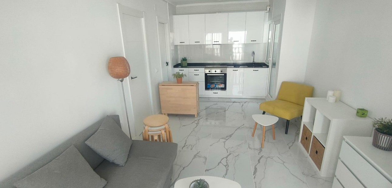 Herverkoop - Appartement / flat -
Torrevieja - Los Frutales