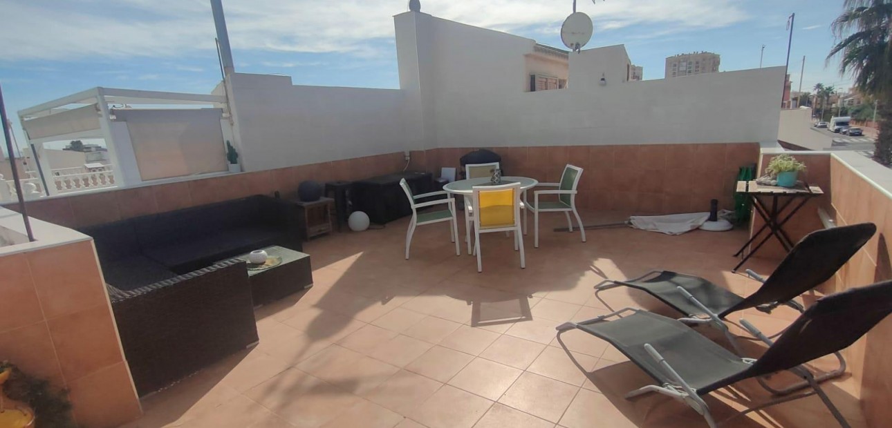 Herverkoop - Appartement / flat -
Torrevieja - Los Frutales