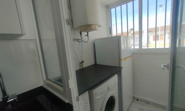 Herverkoop - Appartement / flat -
Torrevieja - Los Frutales