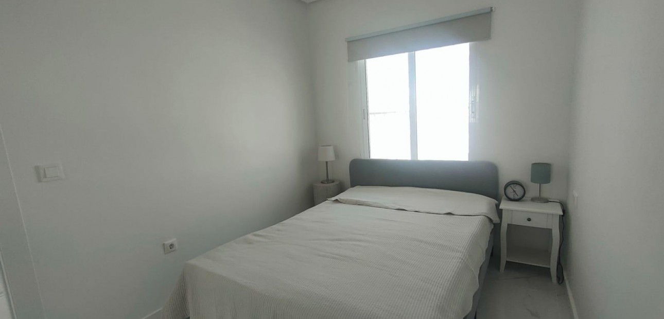 Herverkoop - Appartement / flat -
Torrevieja - Los Frutales