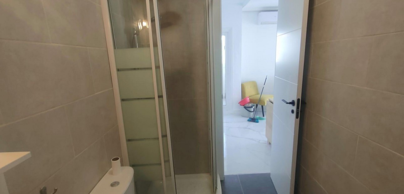 Herverkoop - Appartement / flat -
Torrevieja - Los Frutales