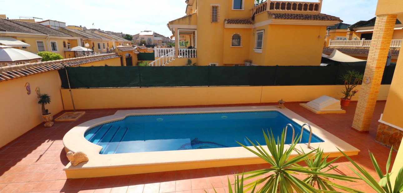 Herverkoop - Detached Villa -
Algorfa - Lo Crispin