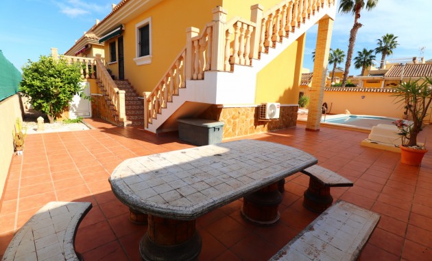 Herverkoop - Detached Villa -
Algorfa - Lo Crispin