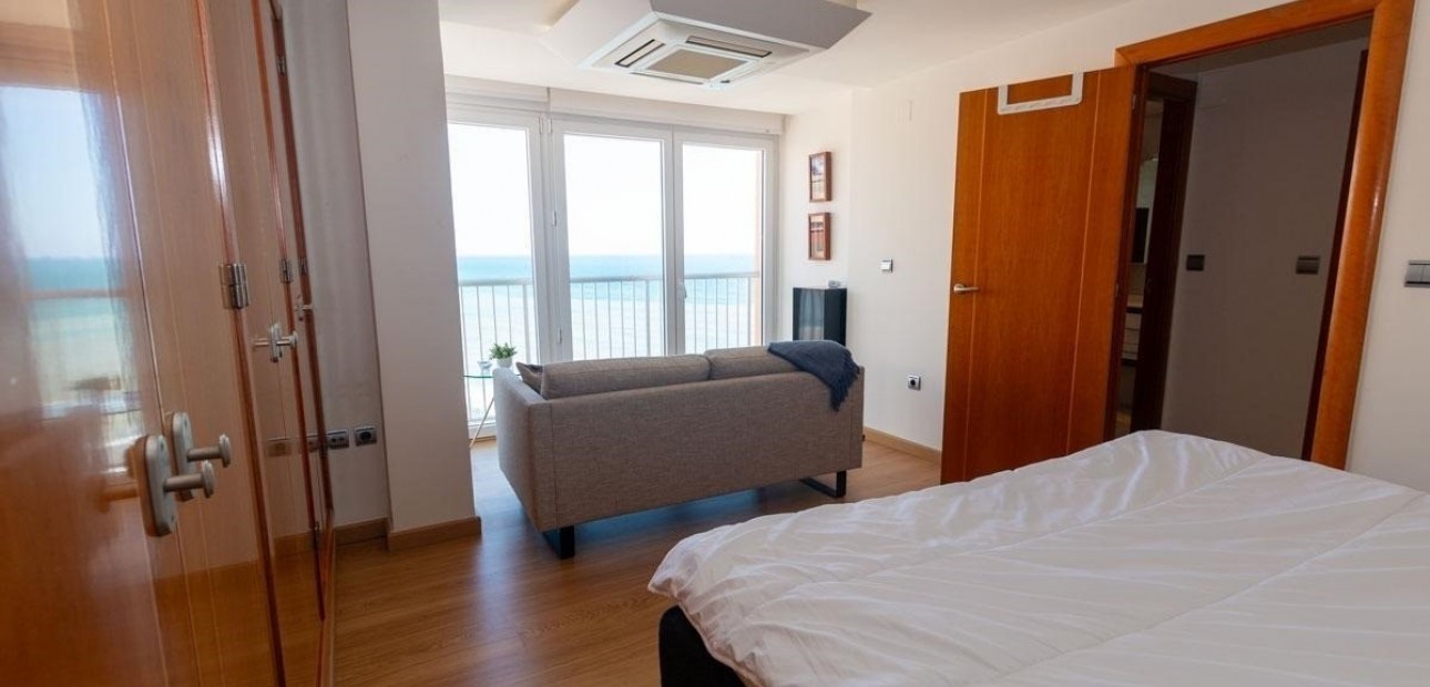 Sale - Apartment / flat -
Torrevieja - Playa Del Cura