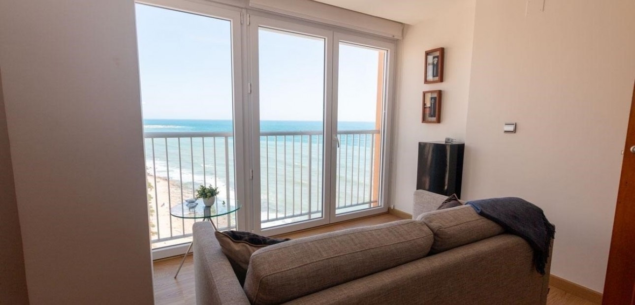 Sale - Apartment / flat -
Torrevieja - Playa Del Cura