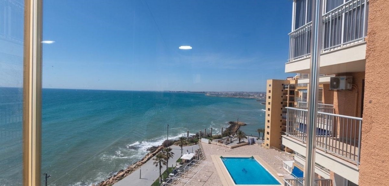 Sale - Apartment / flat -
Torrevieja - Playa Del Cura