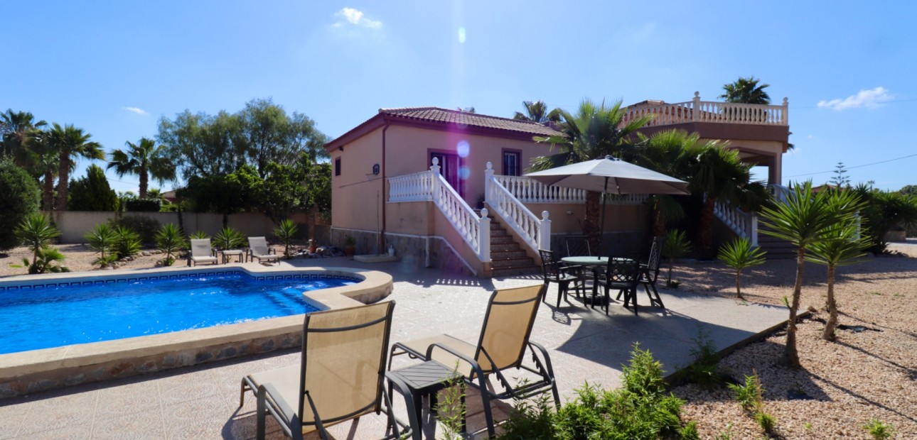 Herverkoop - Country Property -
Catral