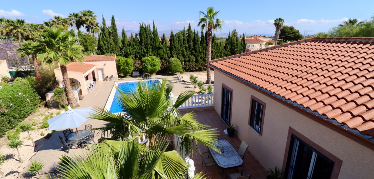 Herverkoop - Country Property -
Catral