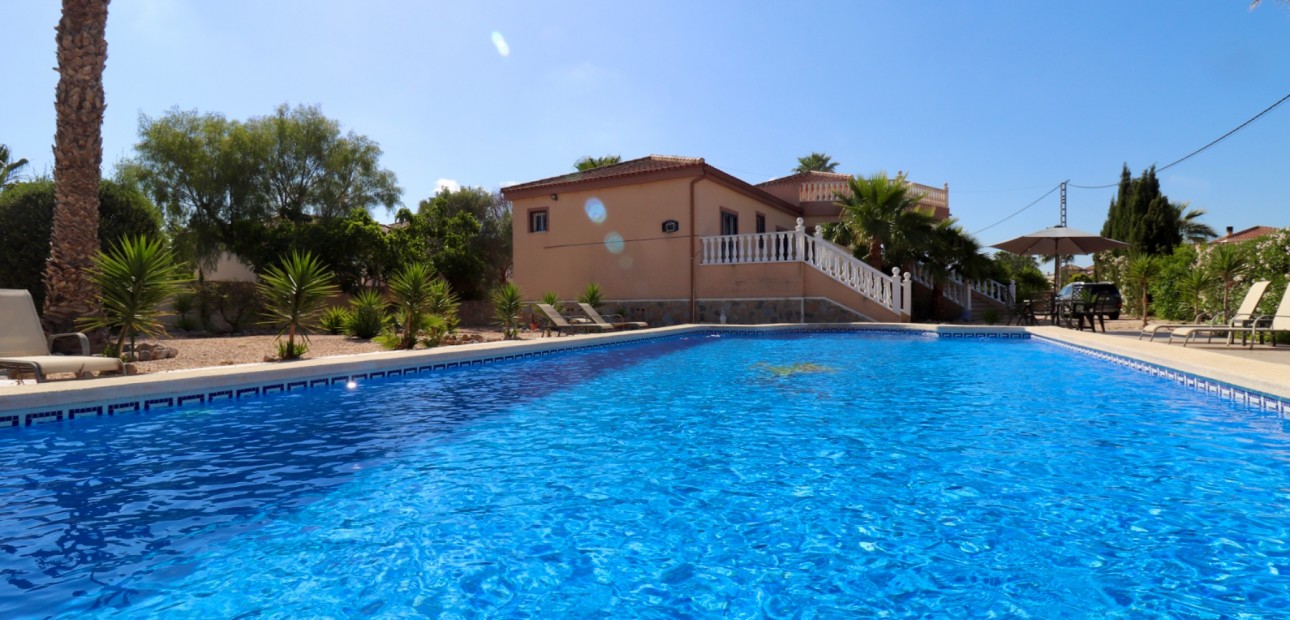 Herverkoop - Country Property -
Catral