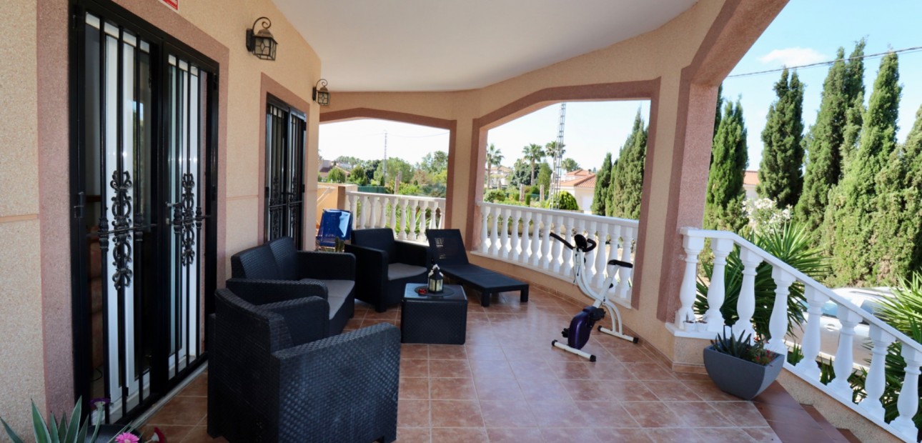 Herverkoop - Country Property -
Catral