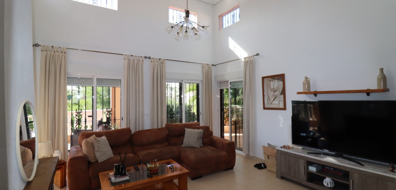 Herverkoop - Country Property -
Catral