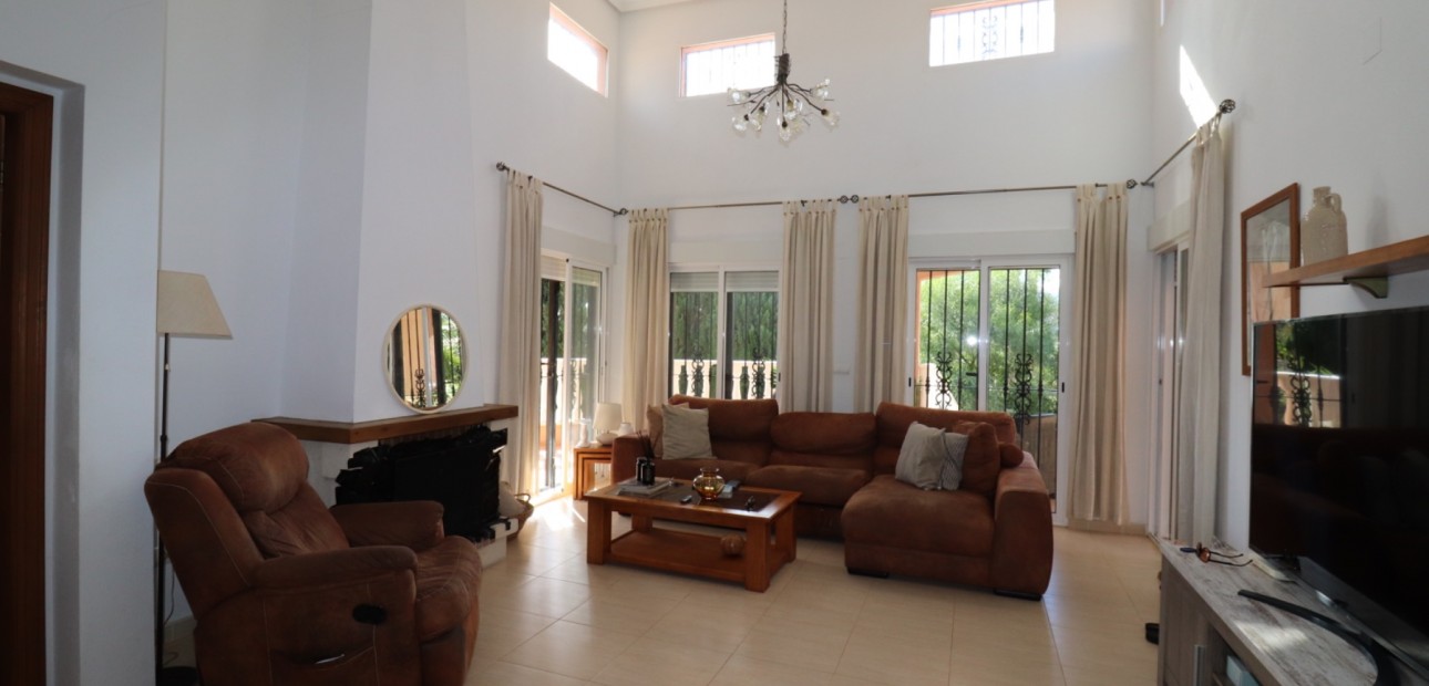 Herverkoop - Country Property -
Catral